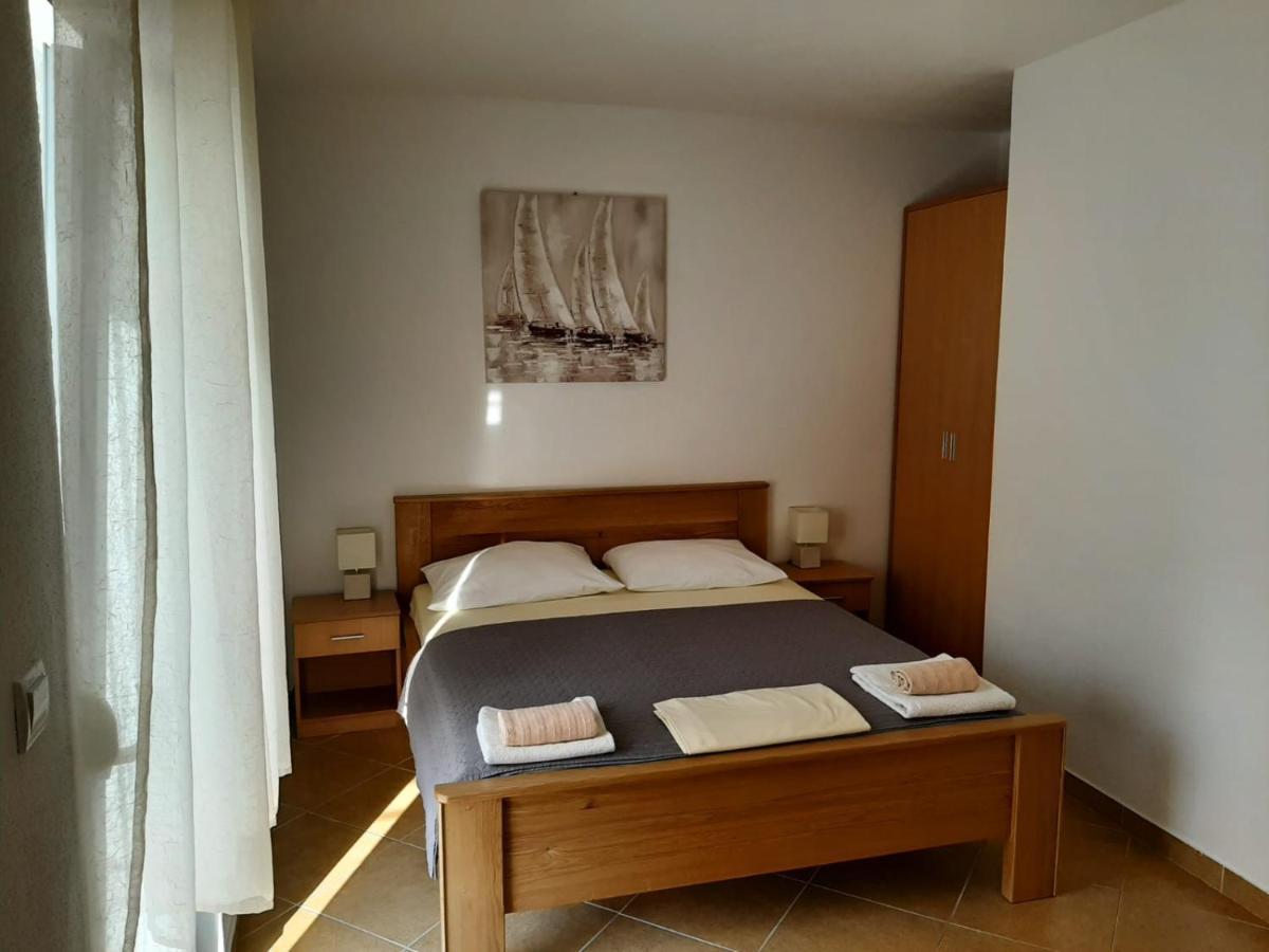 Apartments Nina プロマイナ エクステリア 写真